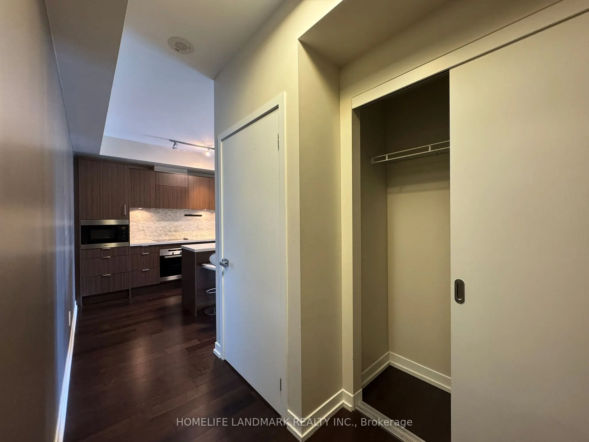 21 Widmer Street, #3010