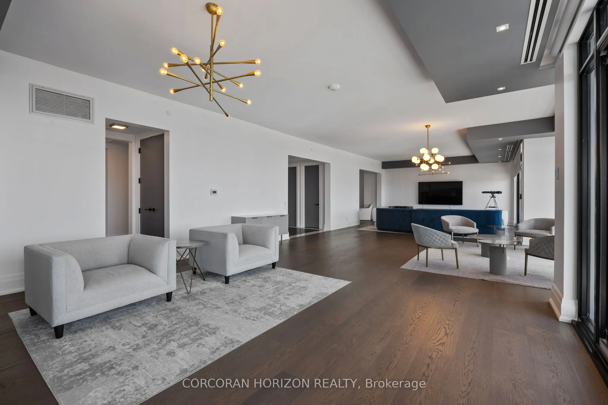200 Cumberland Street, #3702