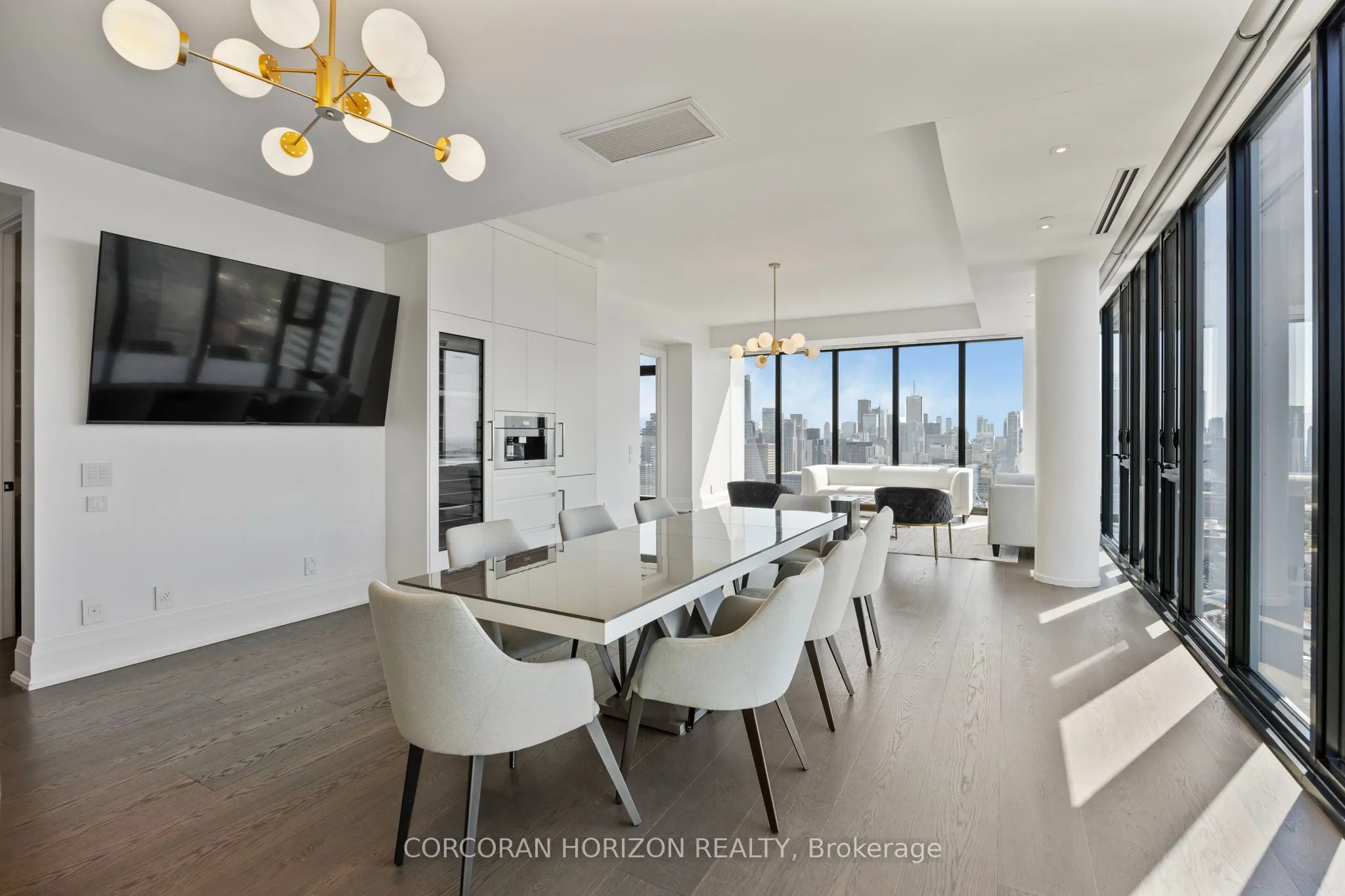 200 Cumberland Street, #3702