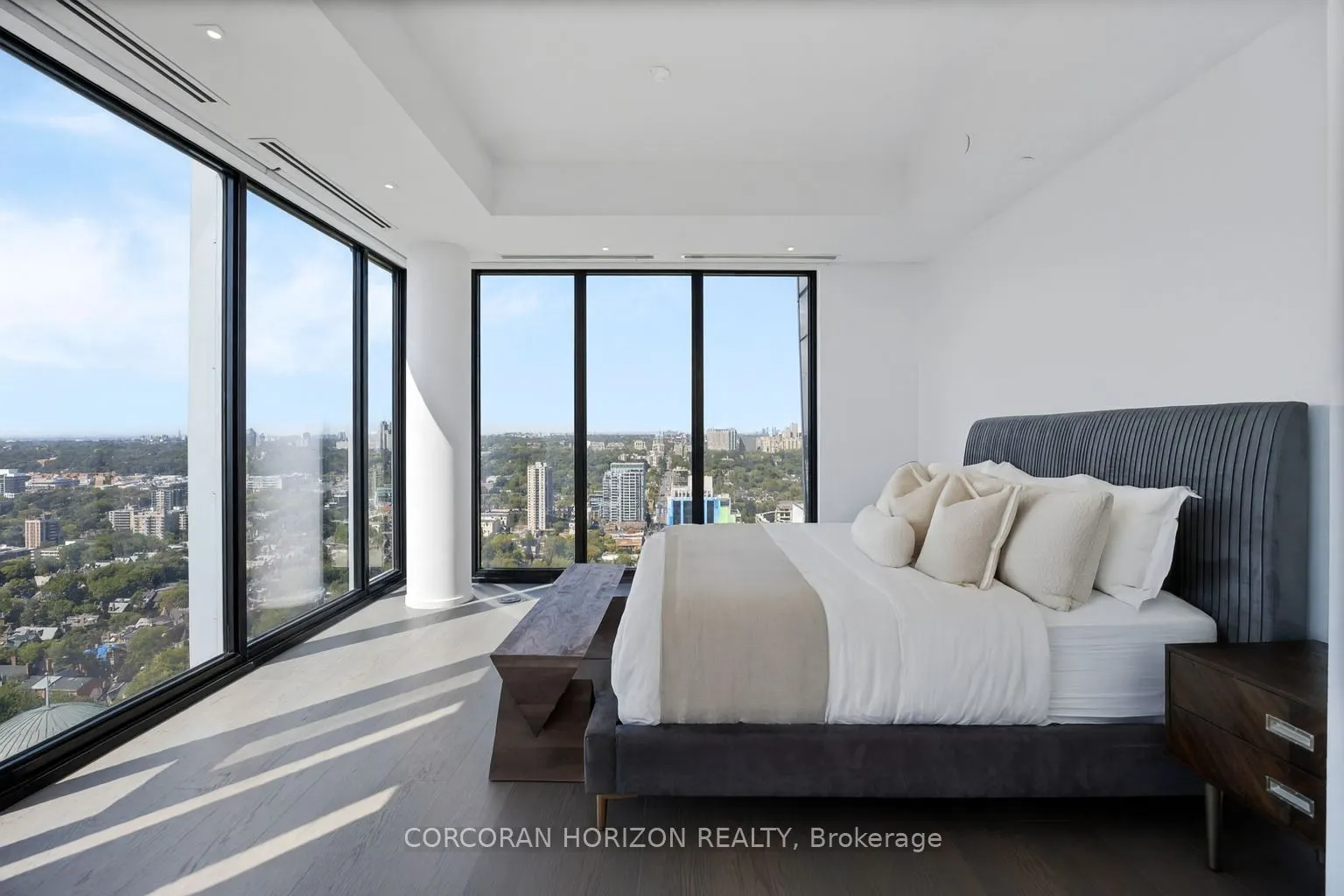 200 Cumberland Street, #3702