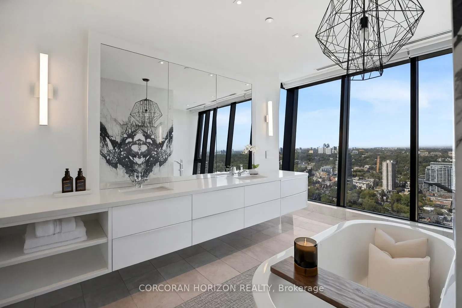 200 Cumberland Street, #3702