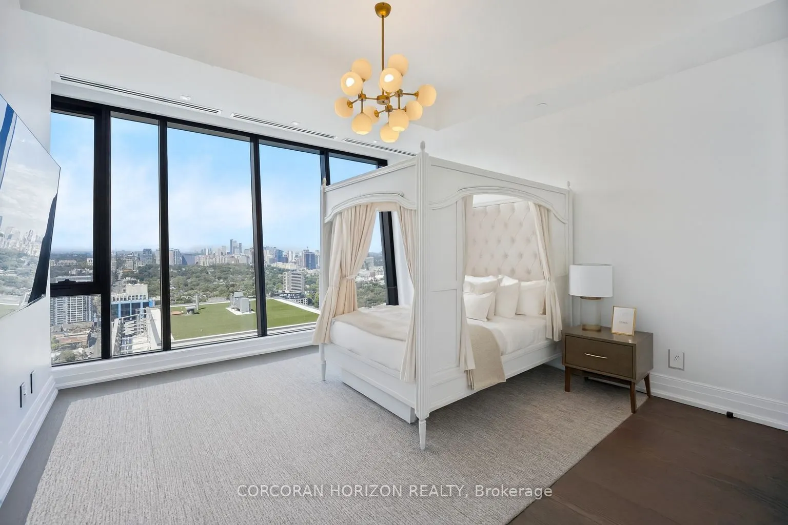200 Cumberland Street, #3702