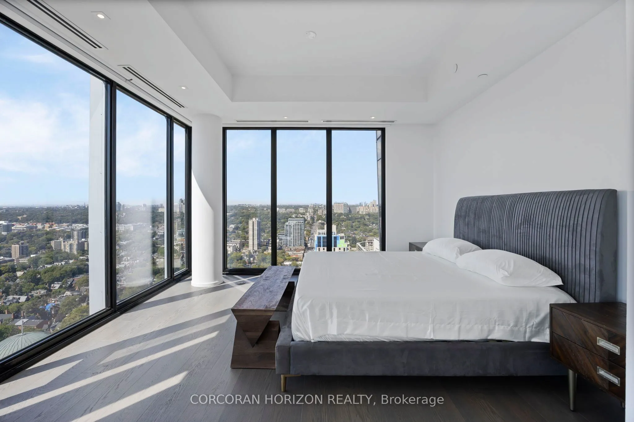 200 Cumberland Street, #3702