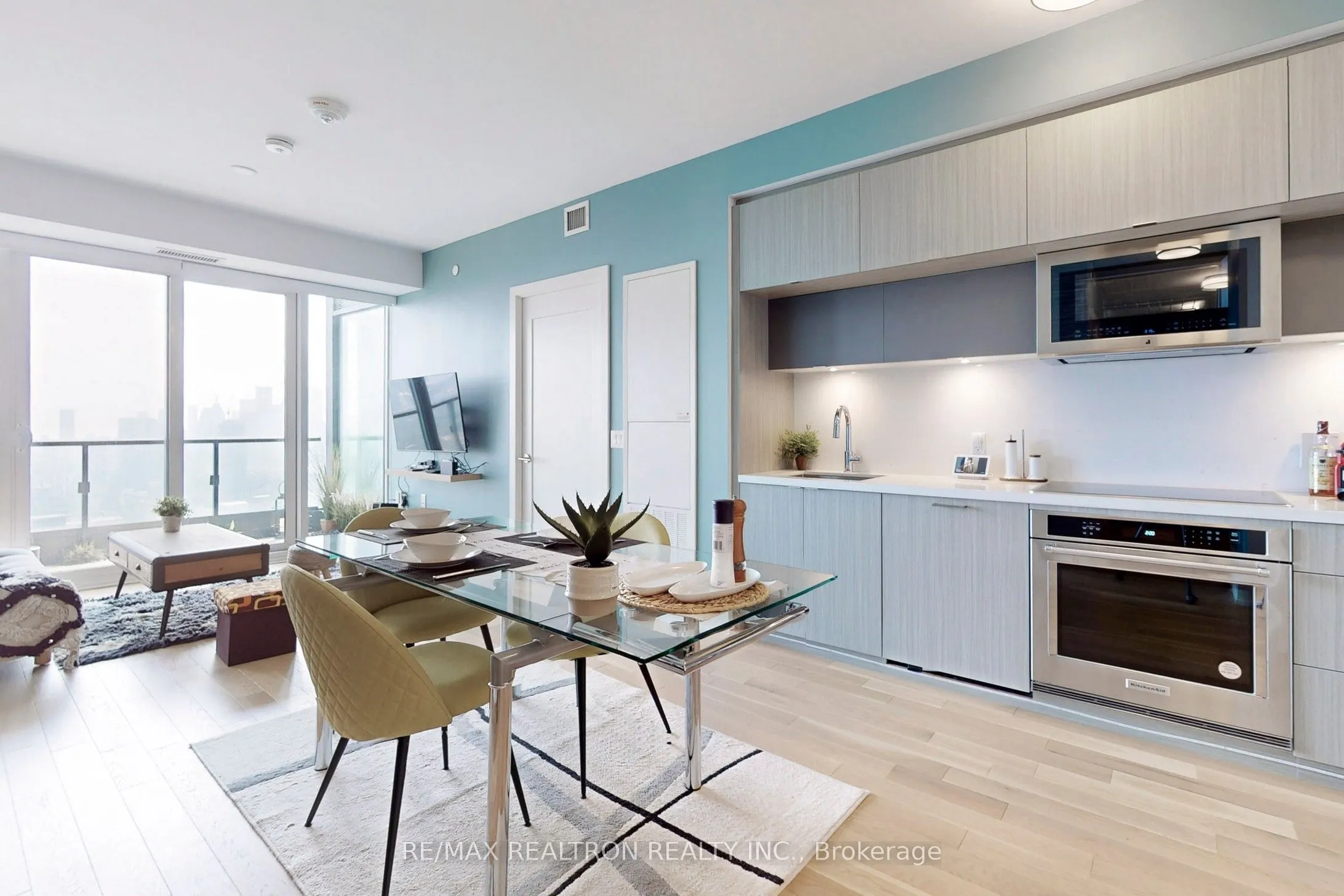 585 Bloor Street E, #4121