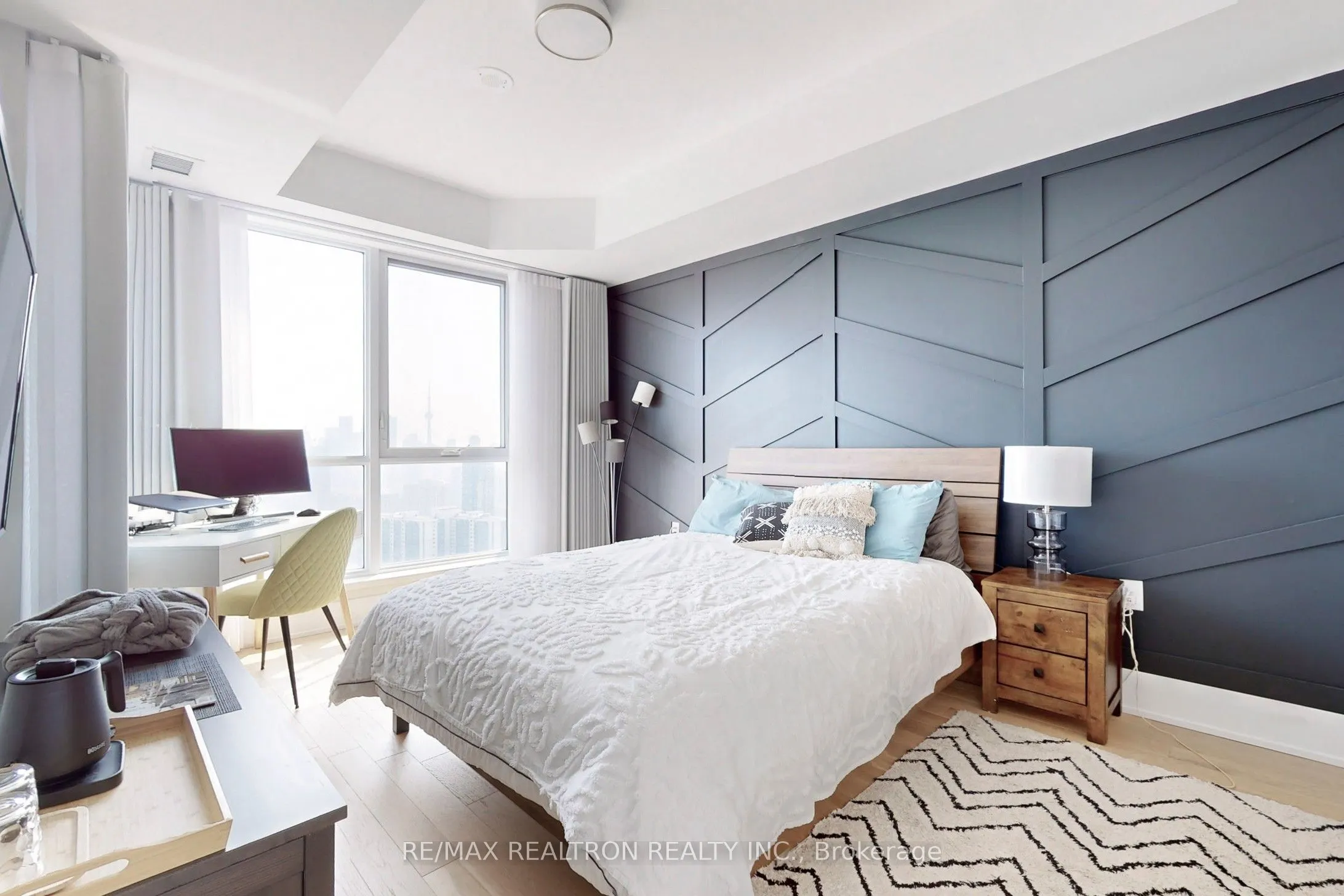 585 Bloor Street E, #4121