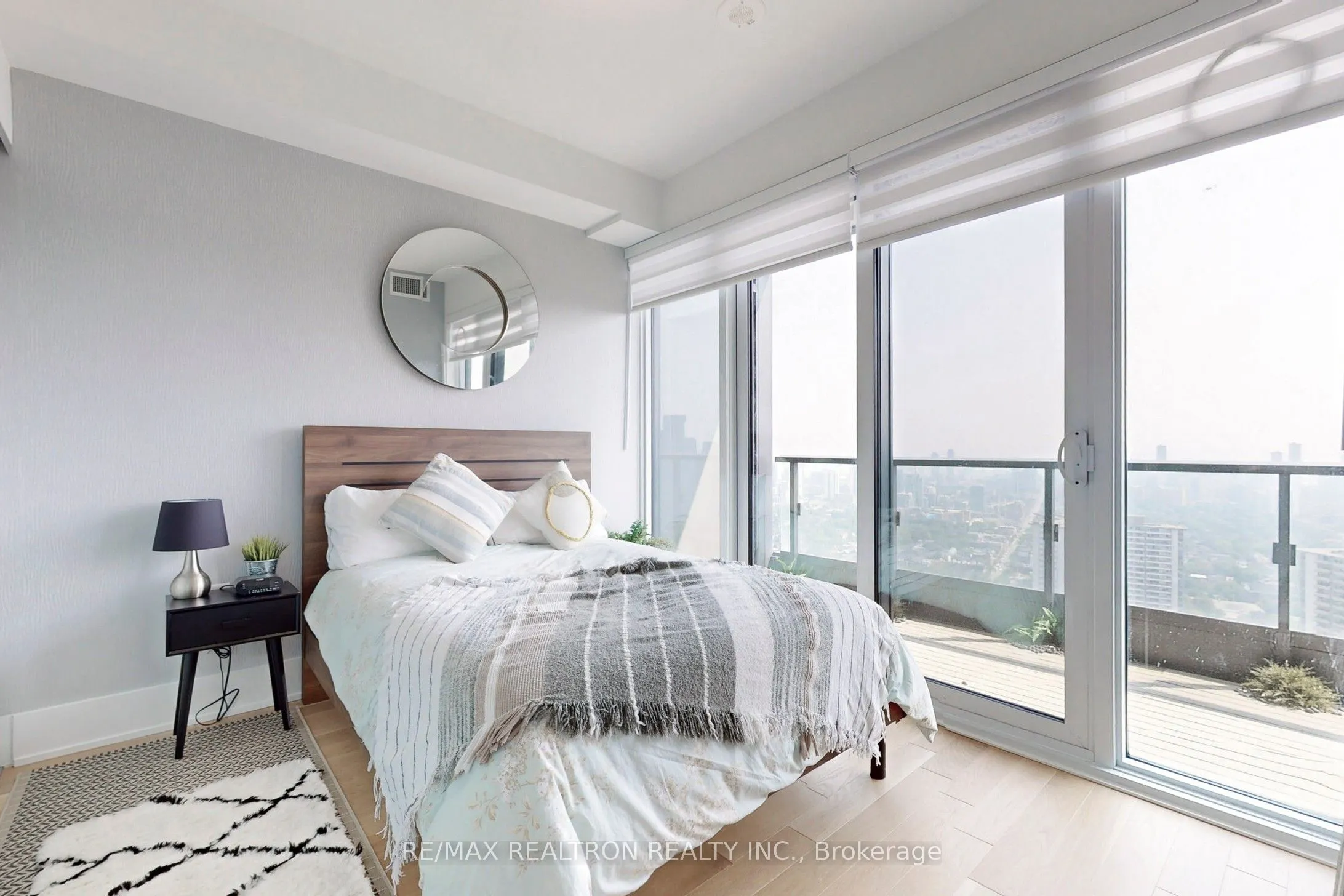 585 Bloor Street E, #4121