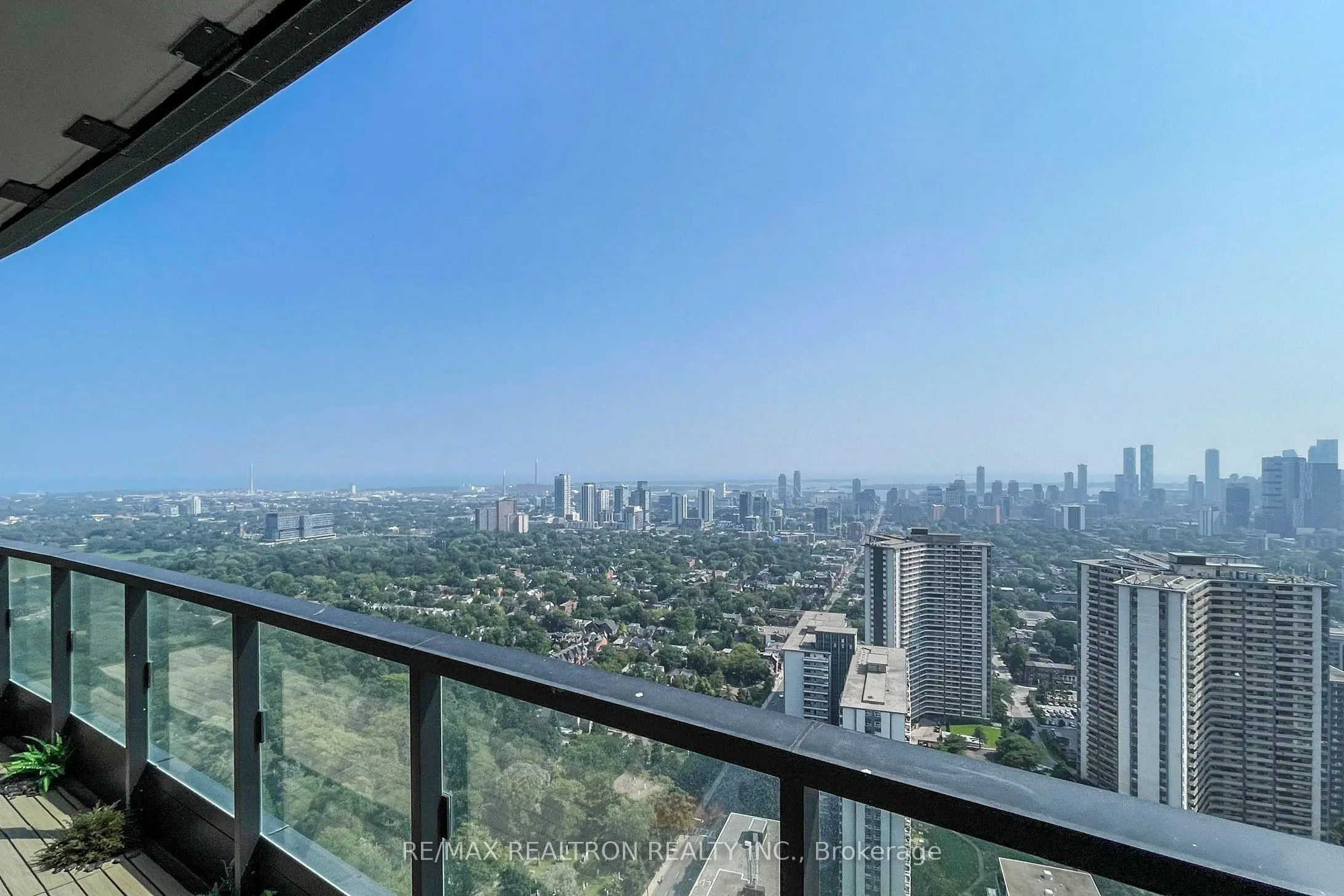 585 Bloor Street E, #4121