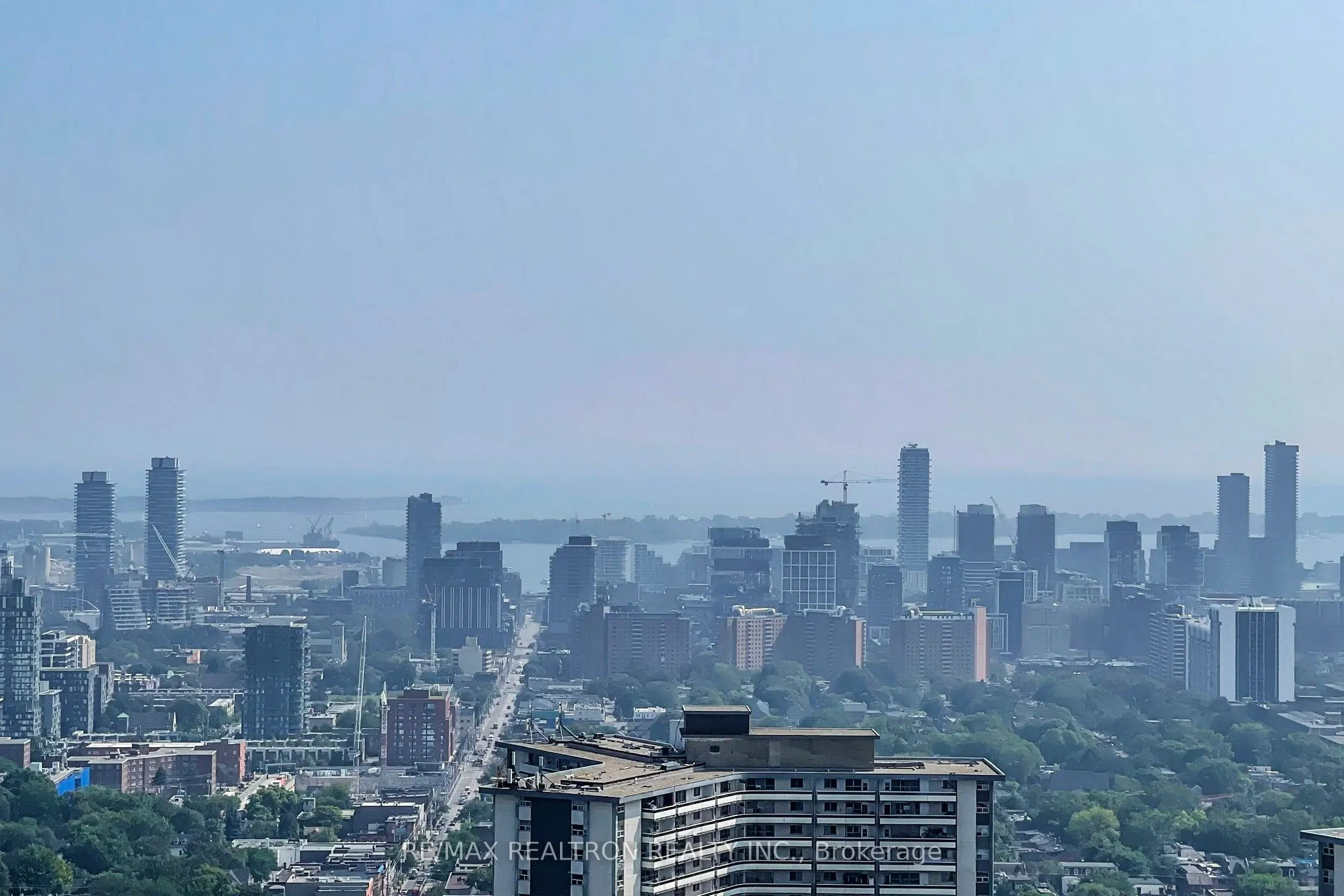 585 Bloor Street E, #4121
