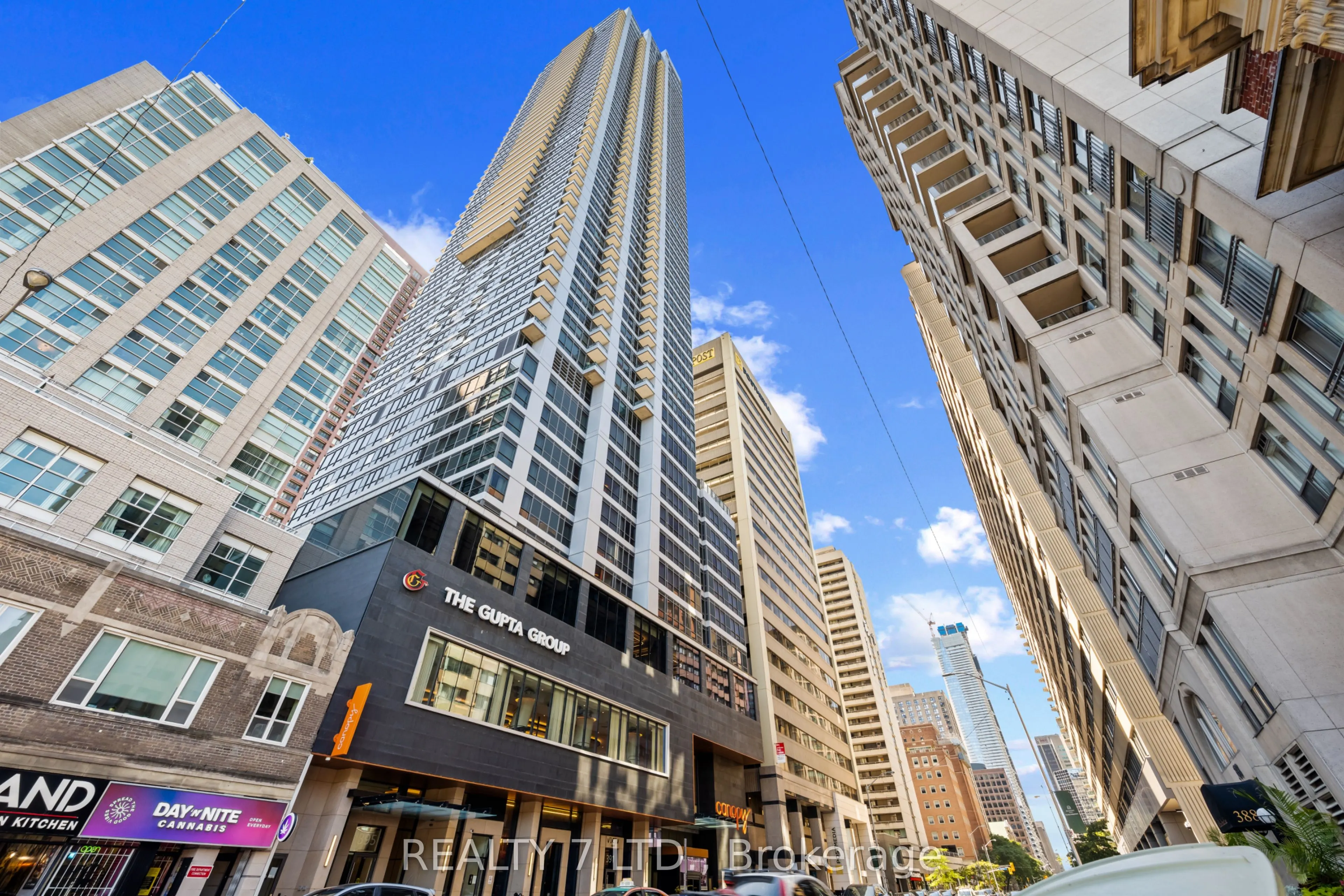 395 Bloor Street E, #1403