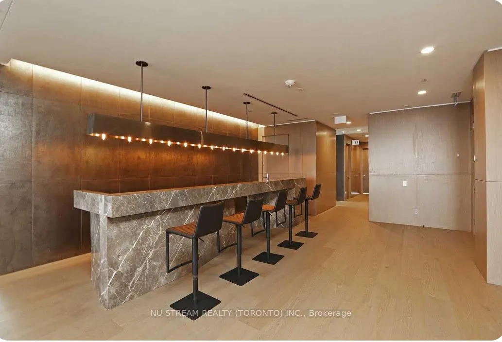 7 Grenville Street, #1712