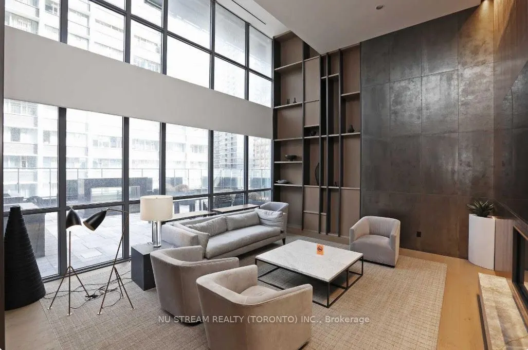 7 Grenville Street, #1712