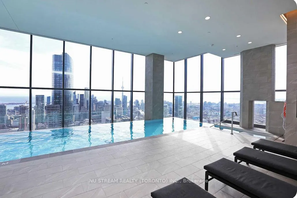 7 Grenville Street, #1712