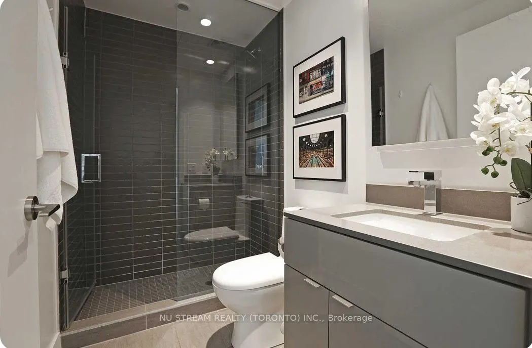 7 Grenville Street, #1712