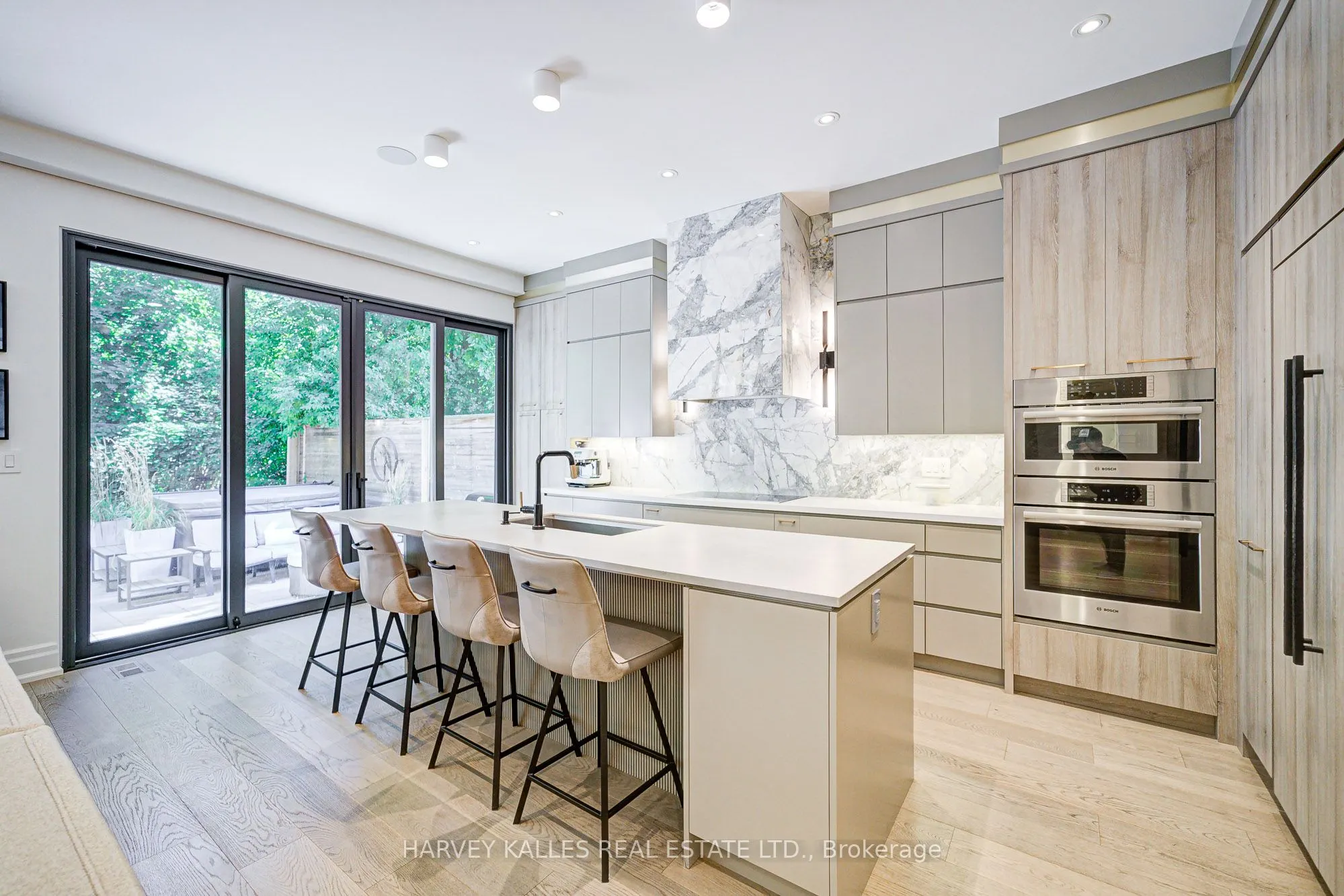 569 Arlington Avenue