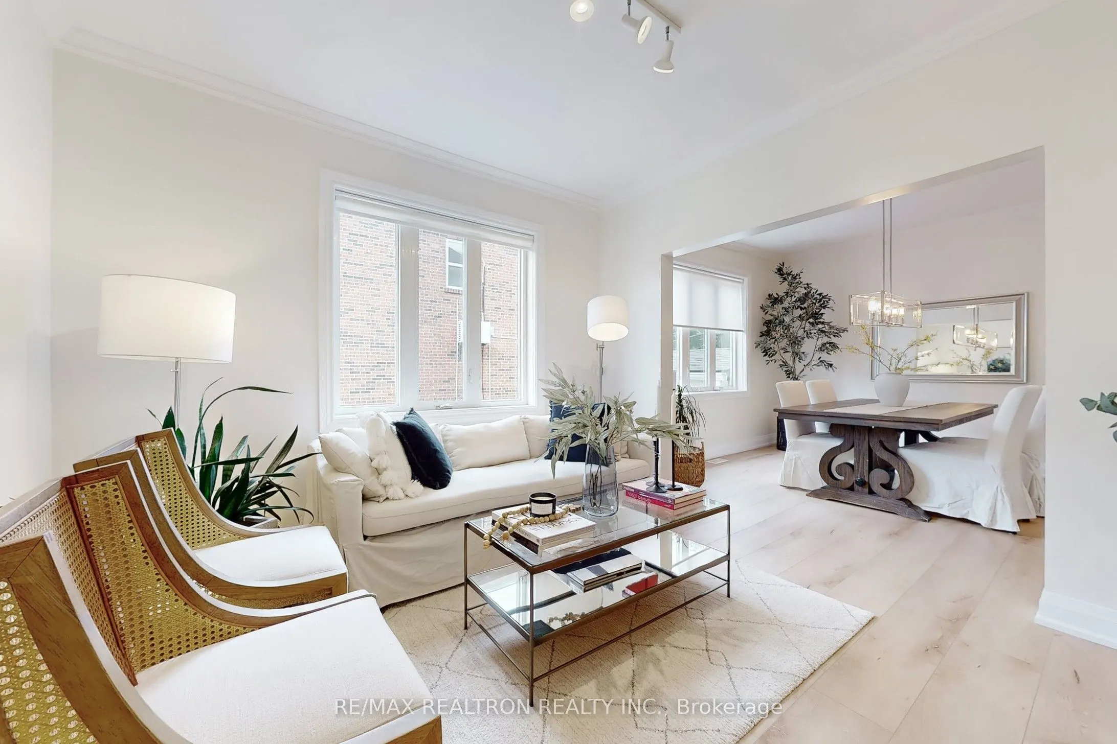 237 Winnett Avenue