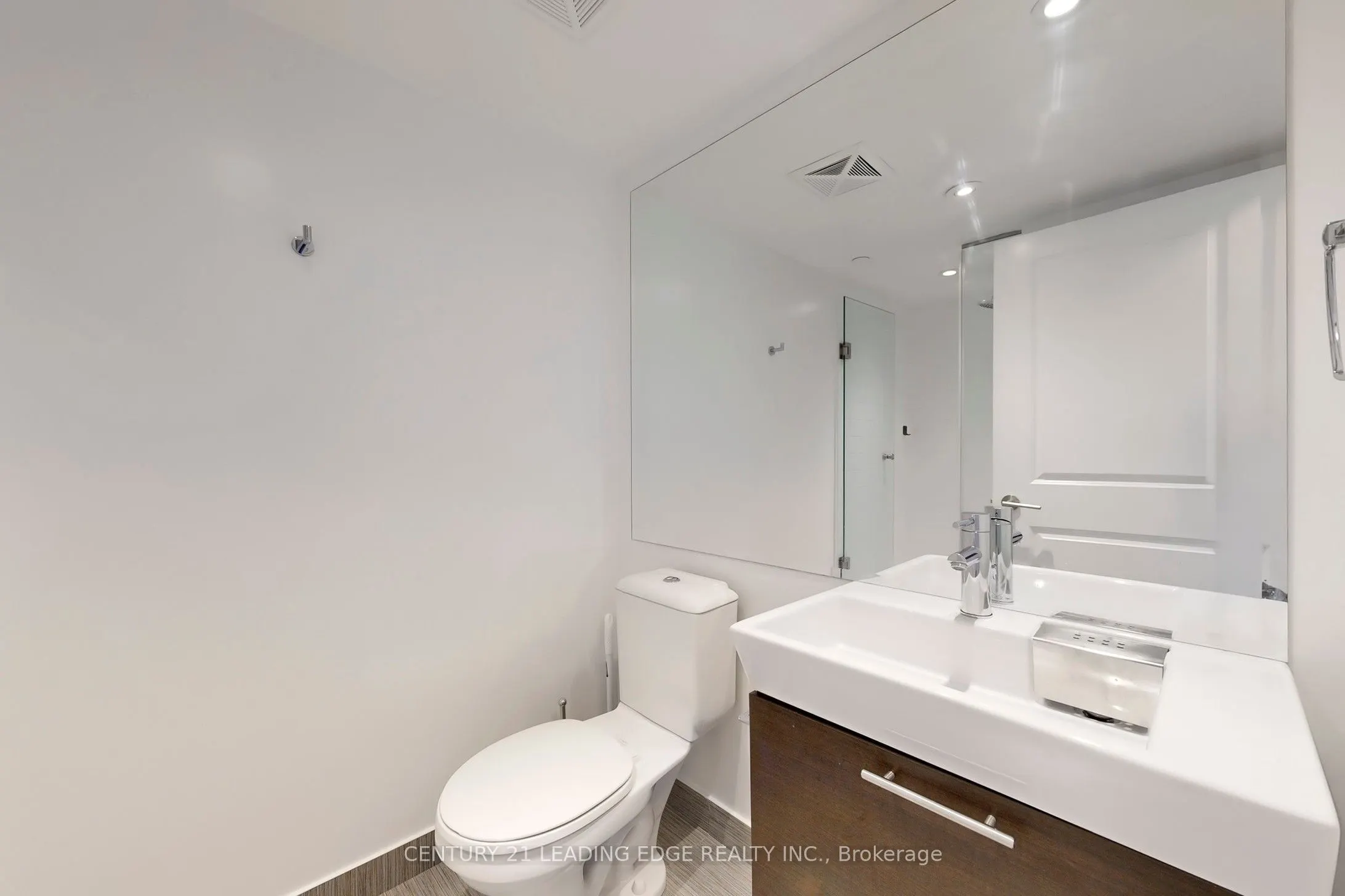 386 Yonge Street, #1904