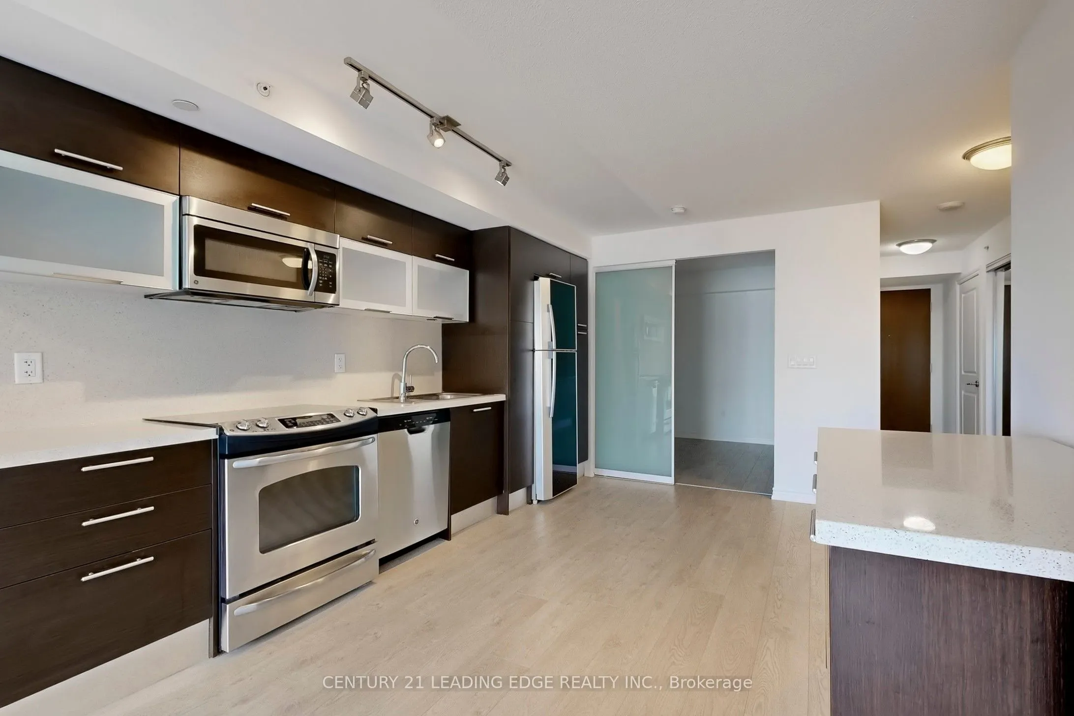 386 Yonge Street, #1904