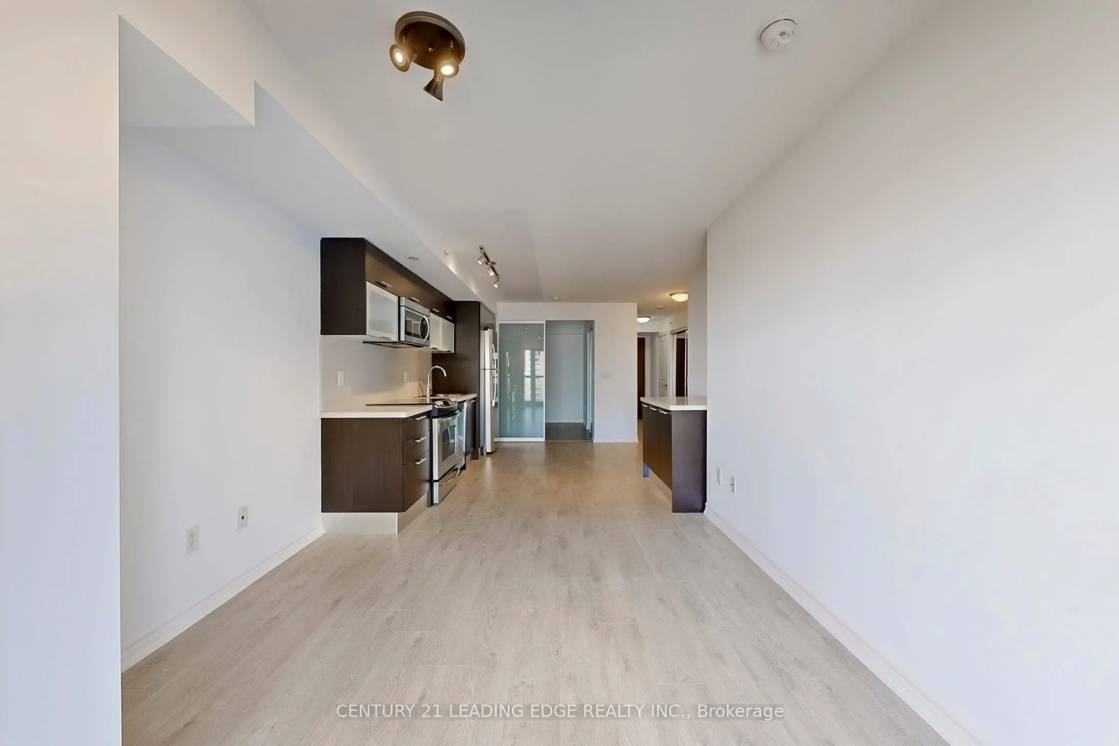 386 Yonge Street, #1904