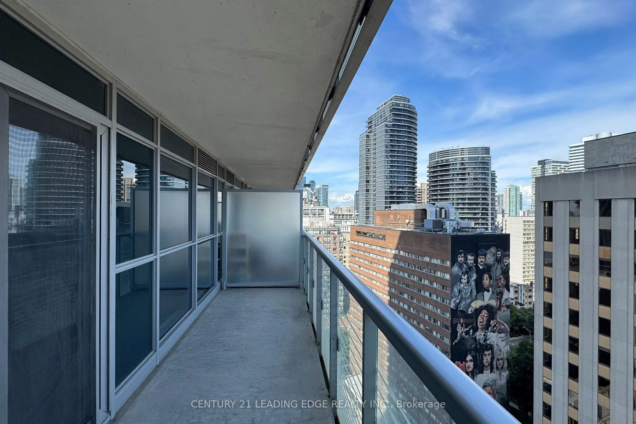 386 Yonge Street, #1904