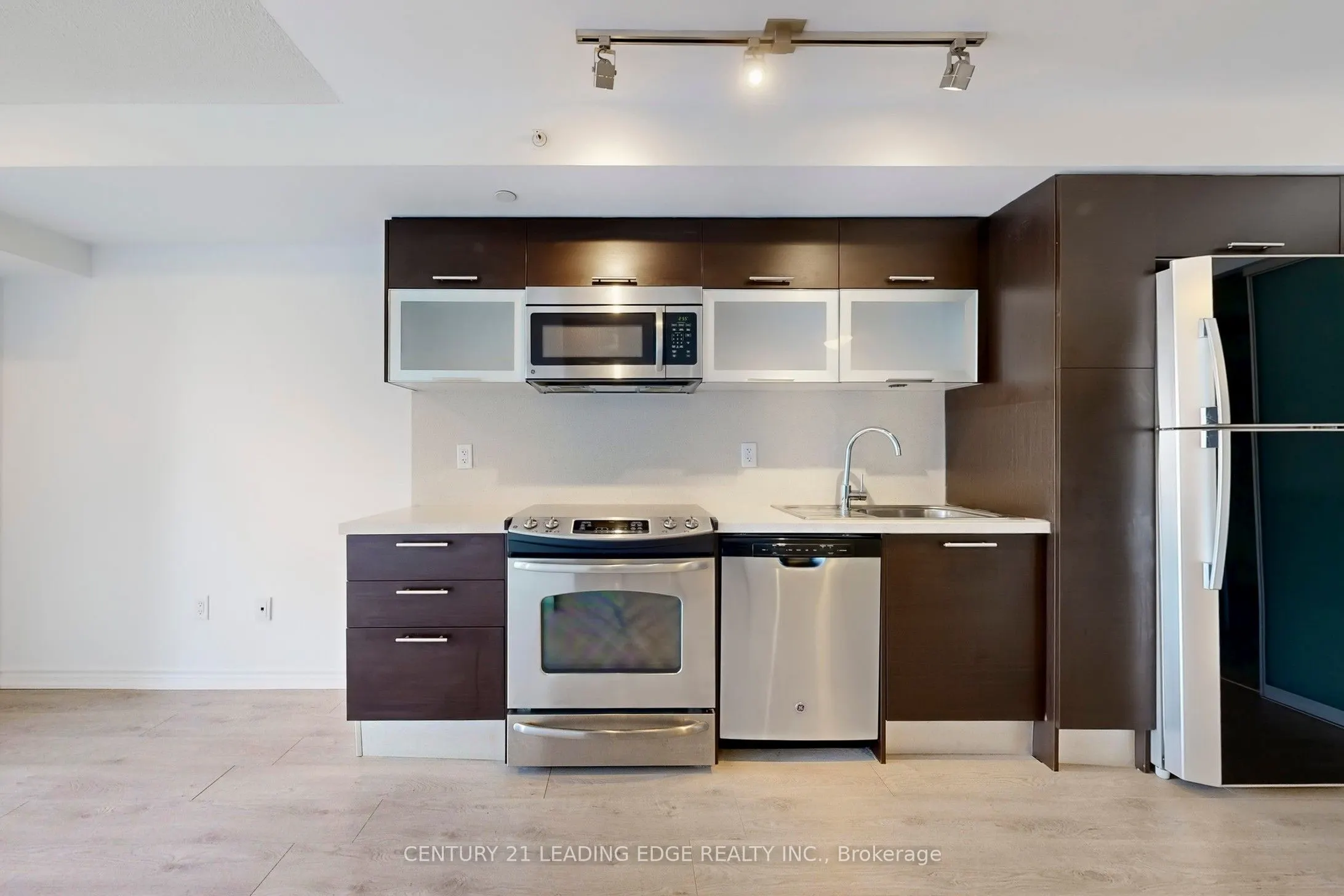 386 Yonge Street, #1904