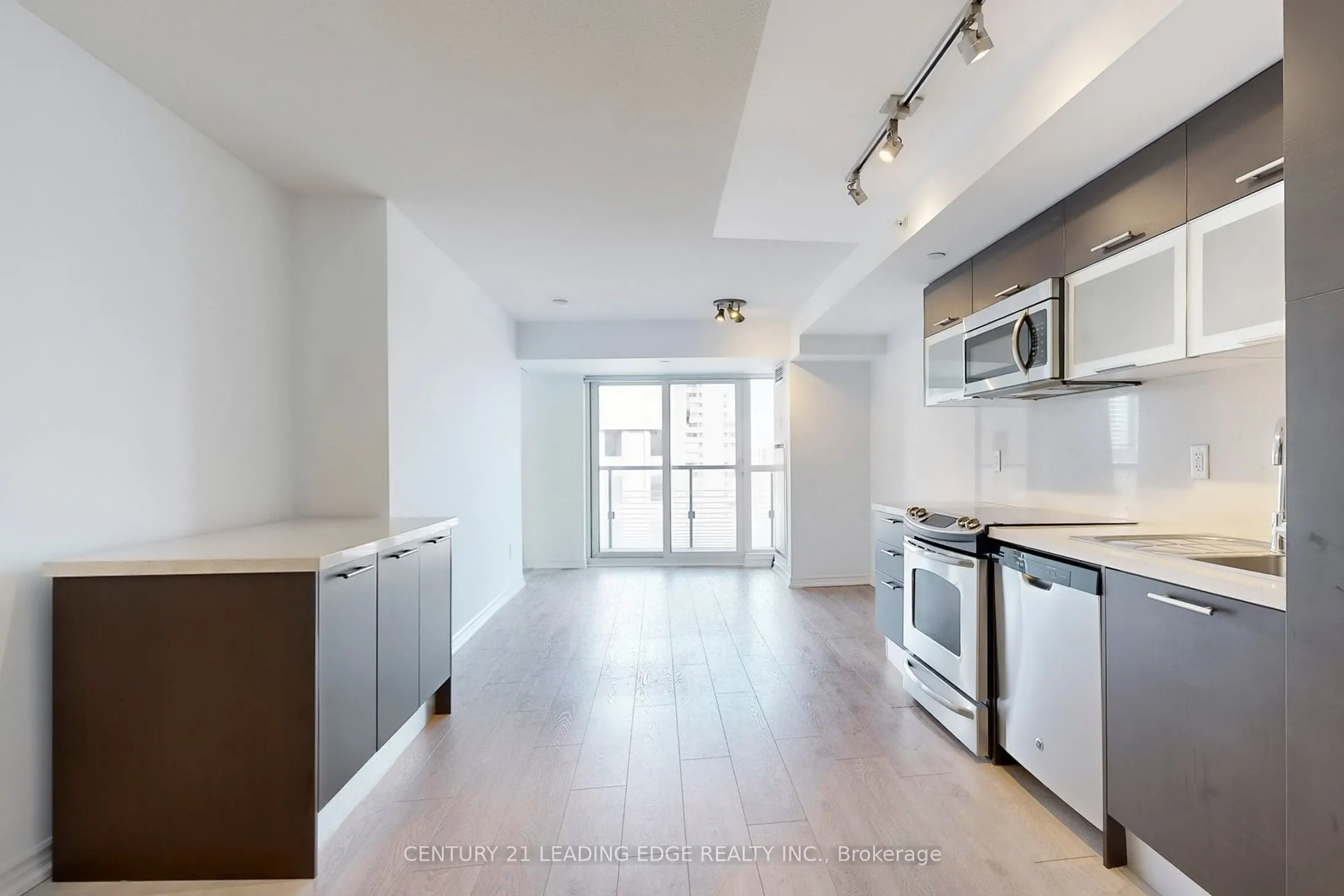 386 Yonge Street, #1904