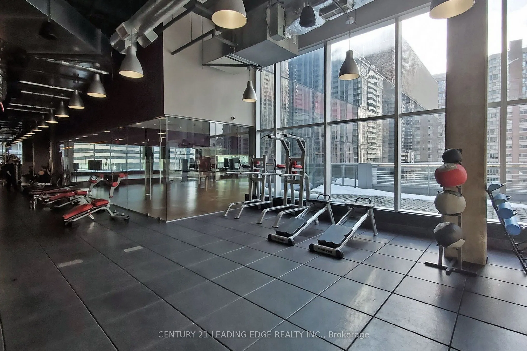 386 Yonge Street, #1904