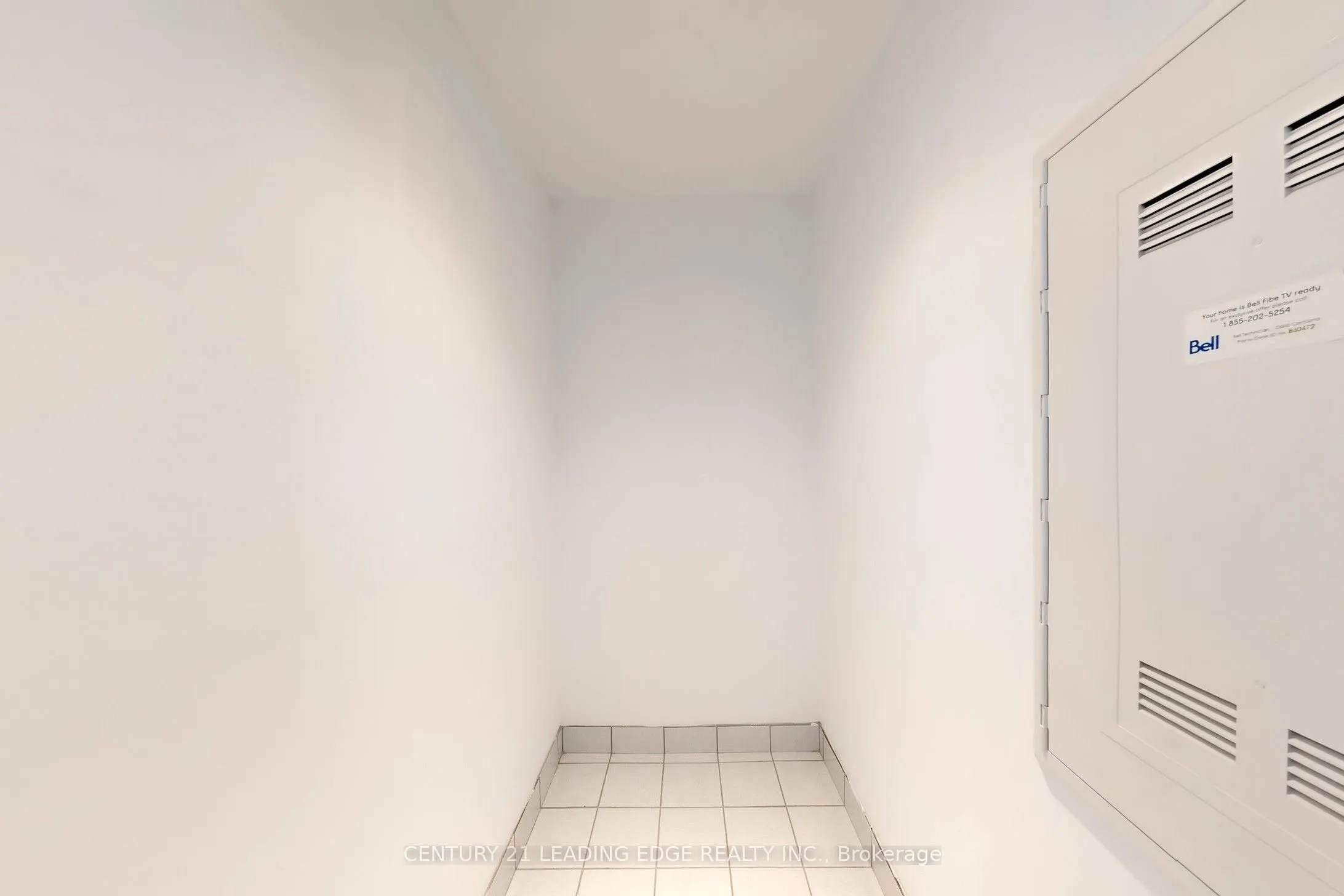 386 Yonge Street, #1904