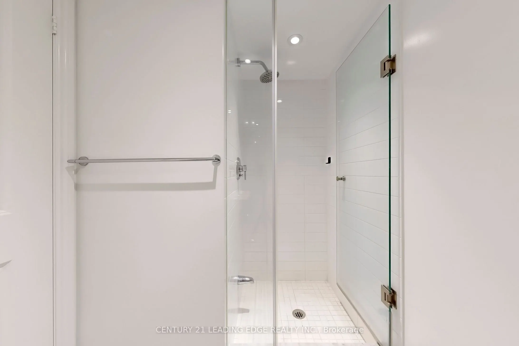 386 Yonge Street, #1904