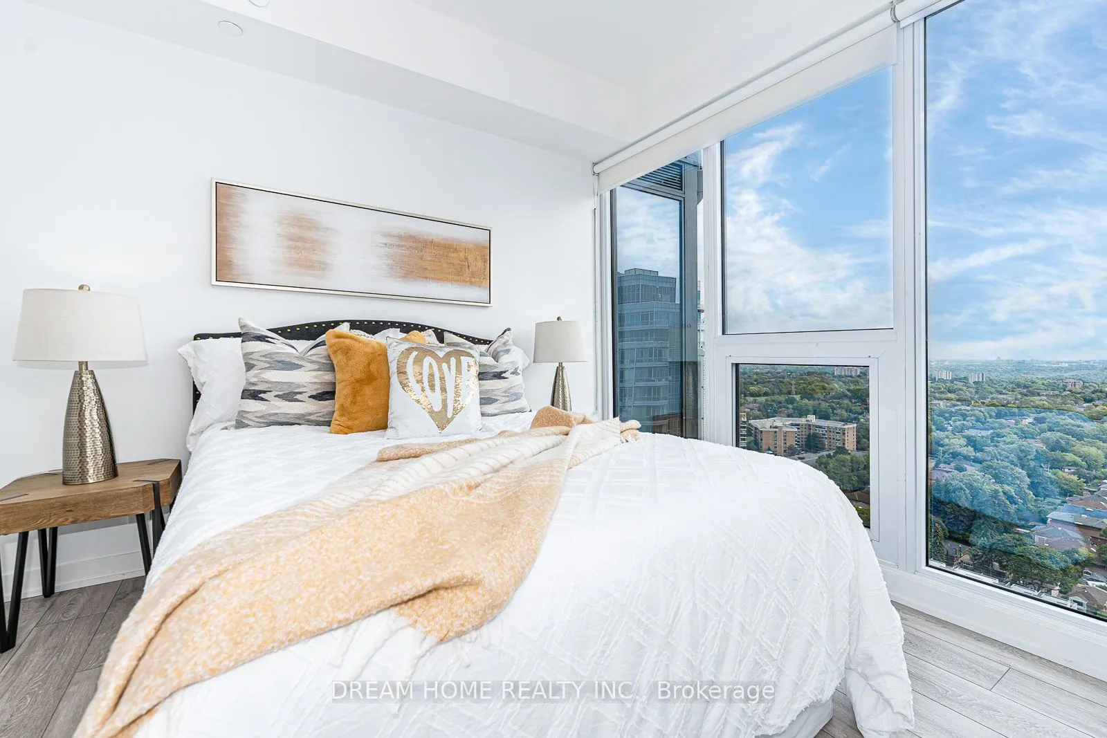 15 Holmes Avenue, #2511
