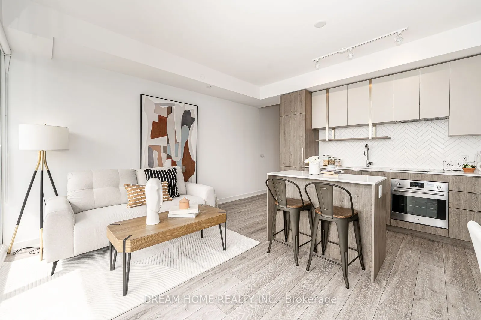 15 Holmes Avenue, #2511