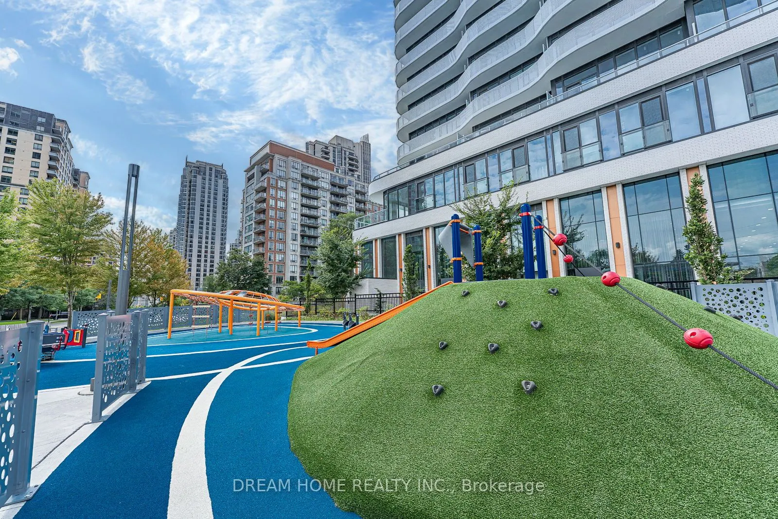 15 Holmes Avenue, #2511