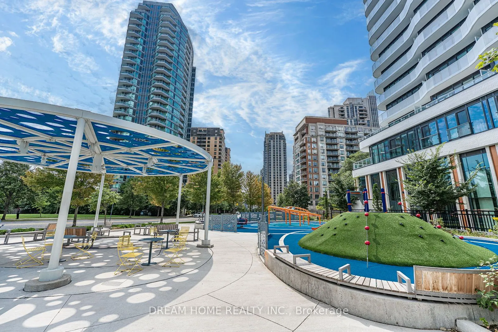15 Holmes Avenue, #2511