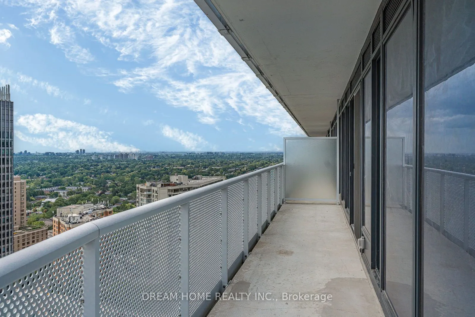 15 Holmes Avenue, #2511