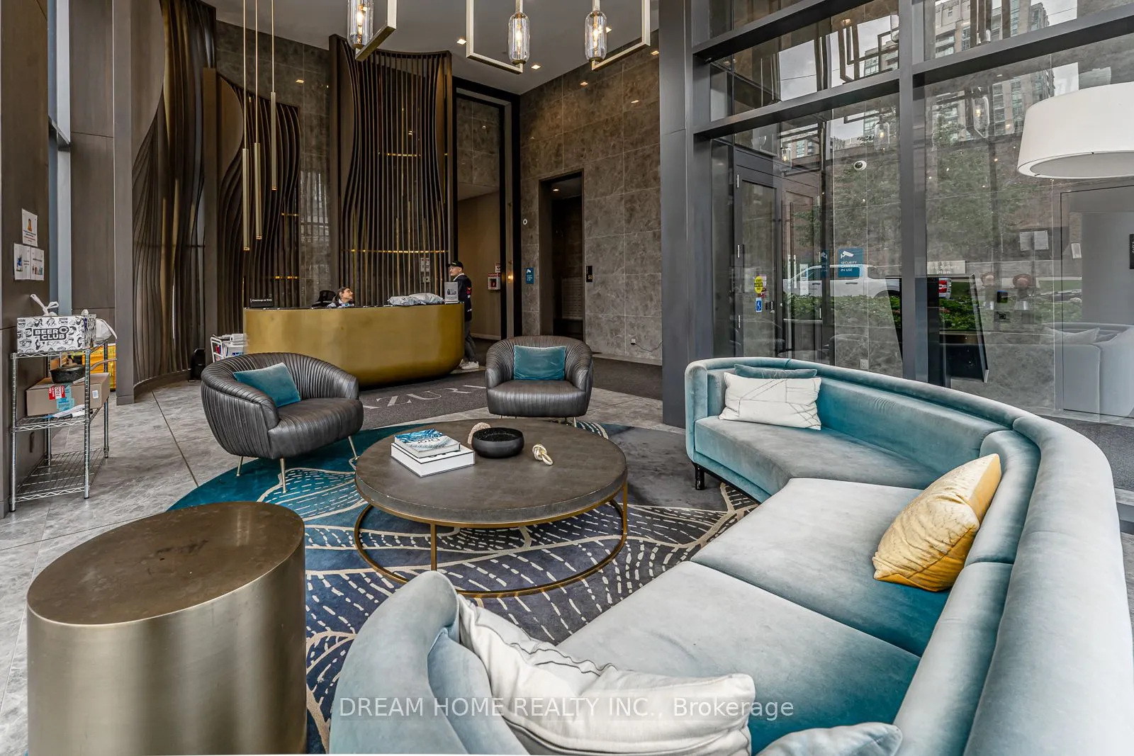 15 Holmes Avenue, #2511