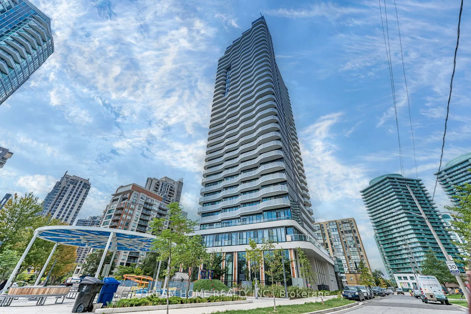 15 Holmes Avenue, #2511