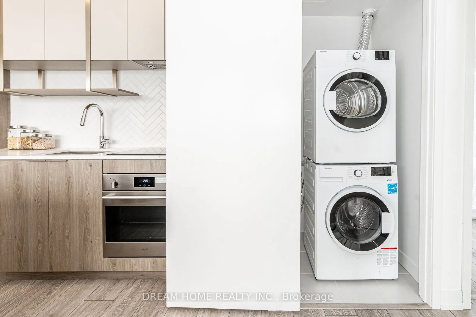 15 Holmes Avenue, #2511