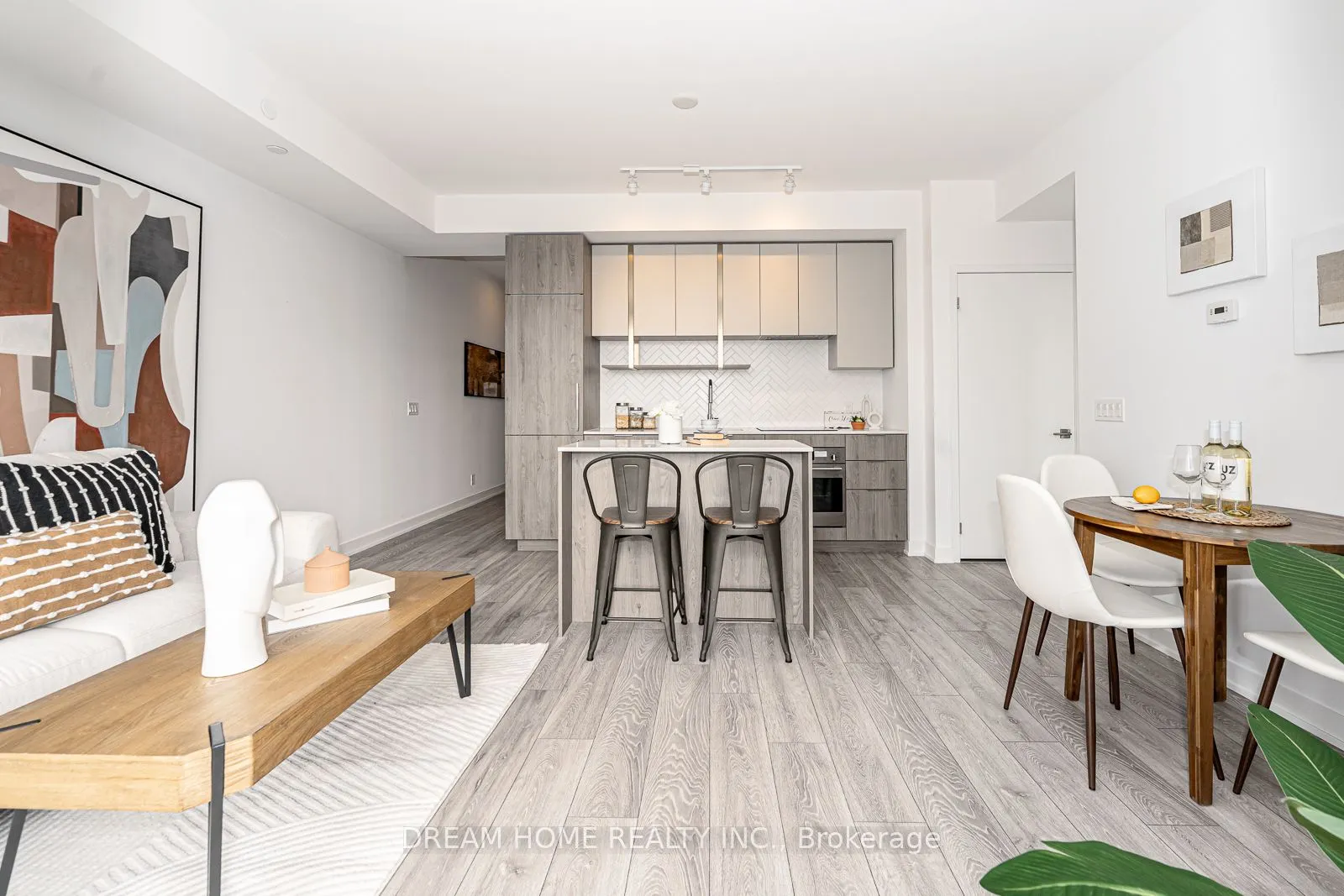 15 Holmes Avenue, #2511