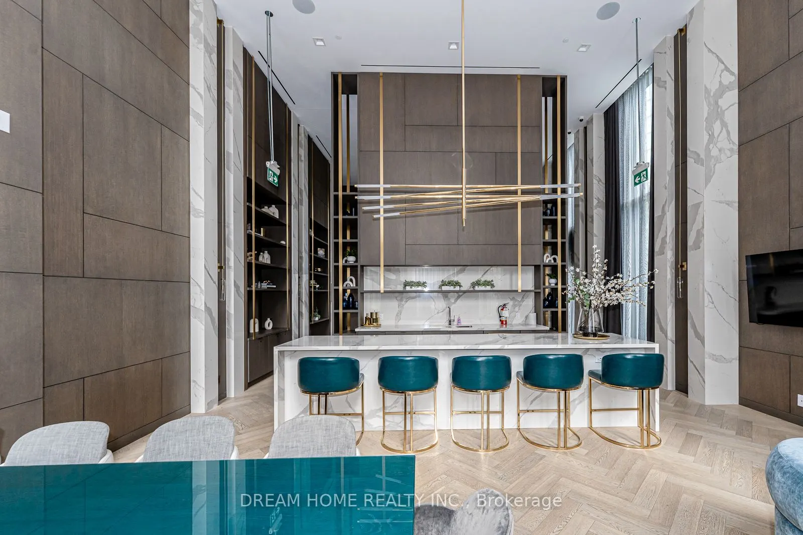 15 Holmes Avenue, #2511