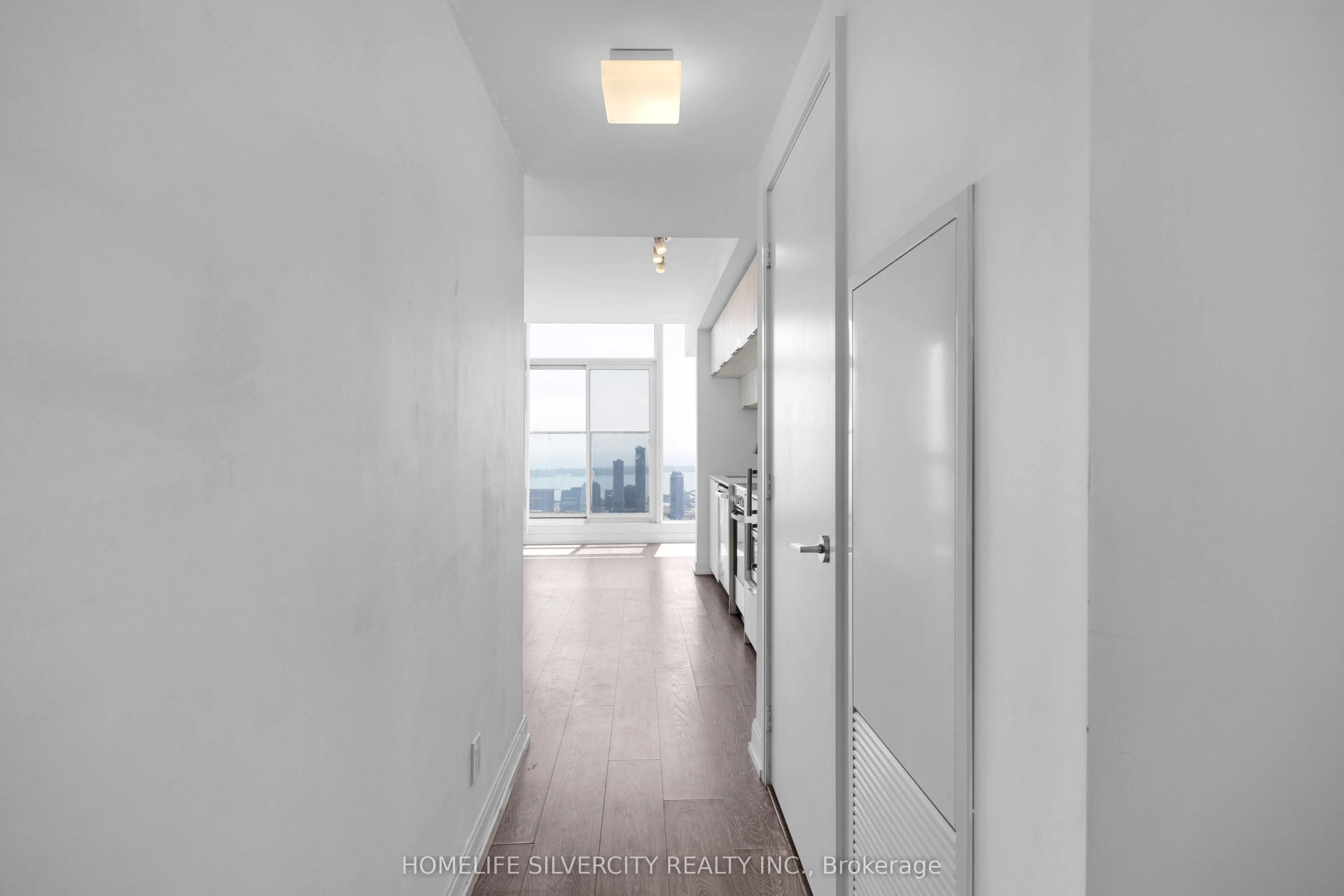 181 Dundas Street E, #Ph8