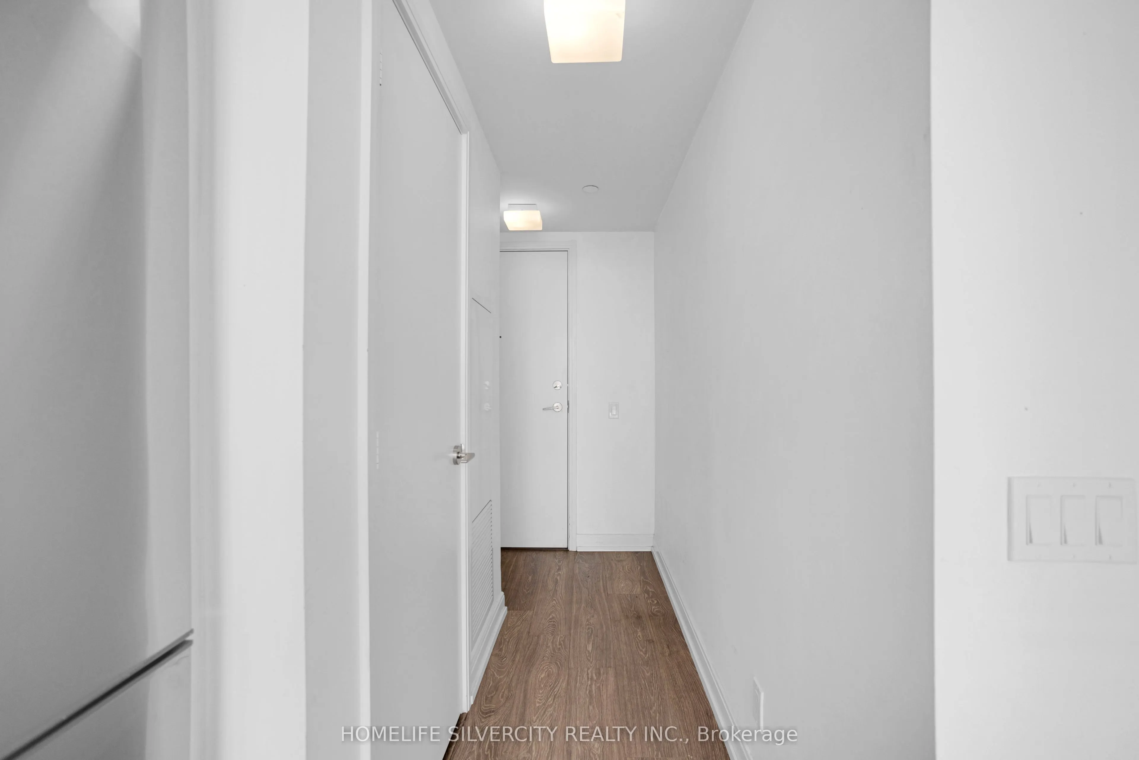 181 Dundas Street E, #Ph8