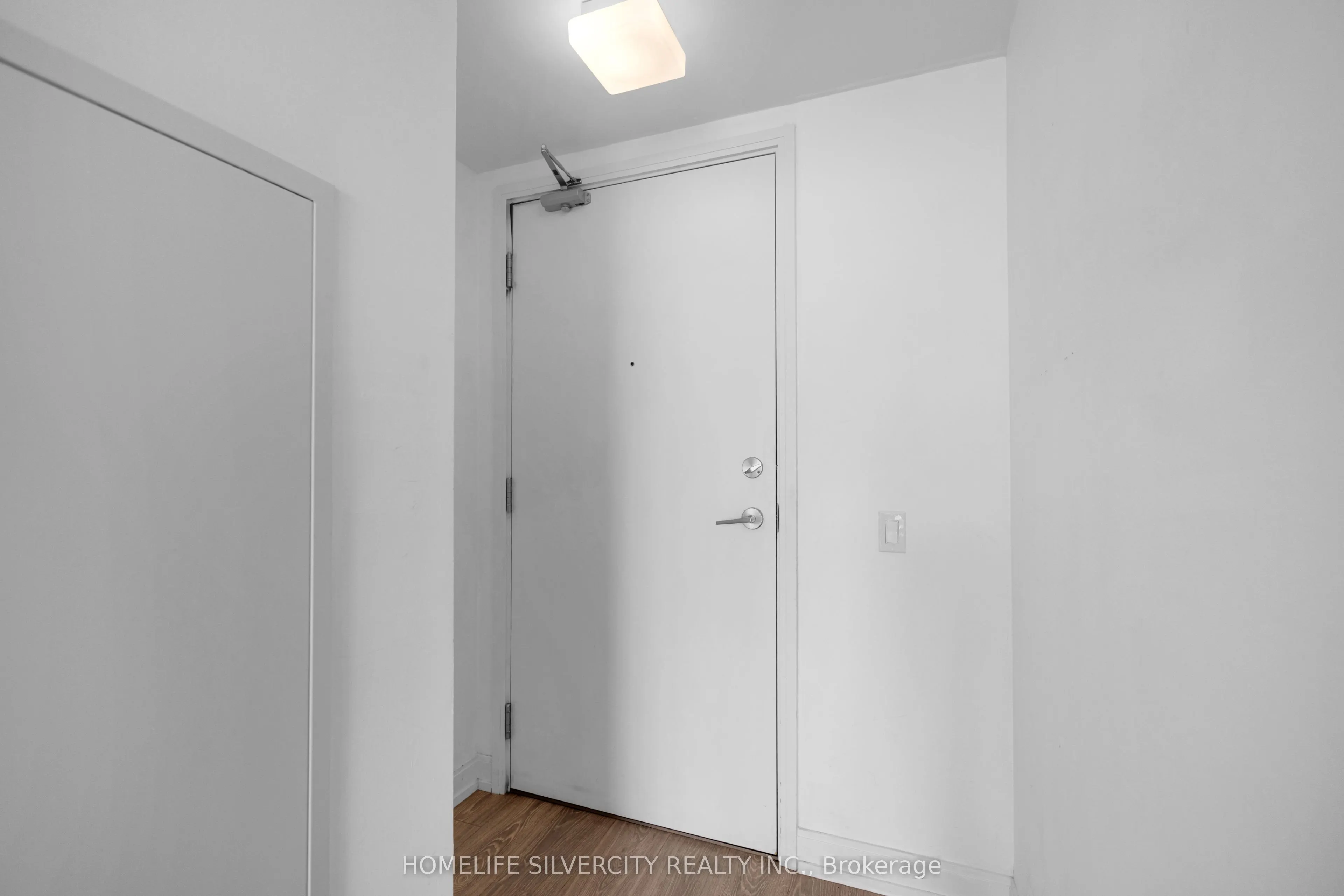 181 Dundas Street E, #Ph8