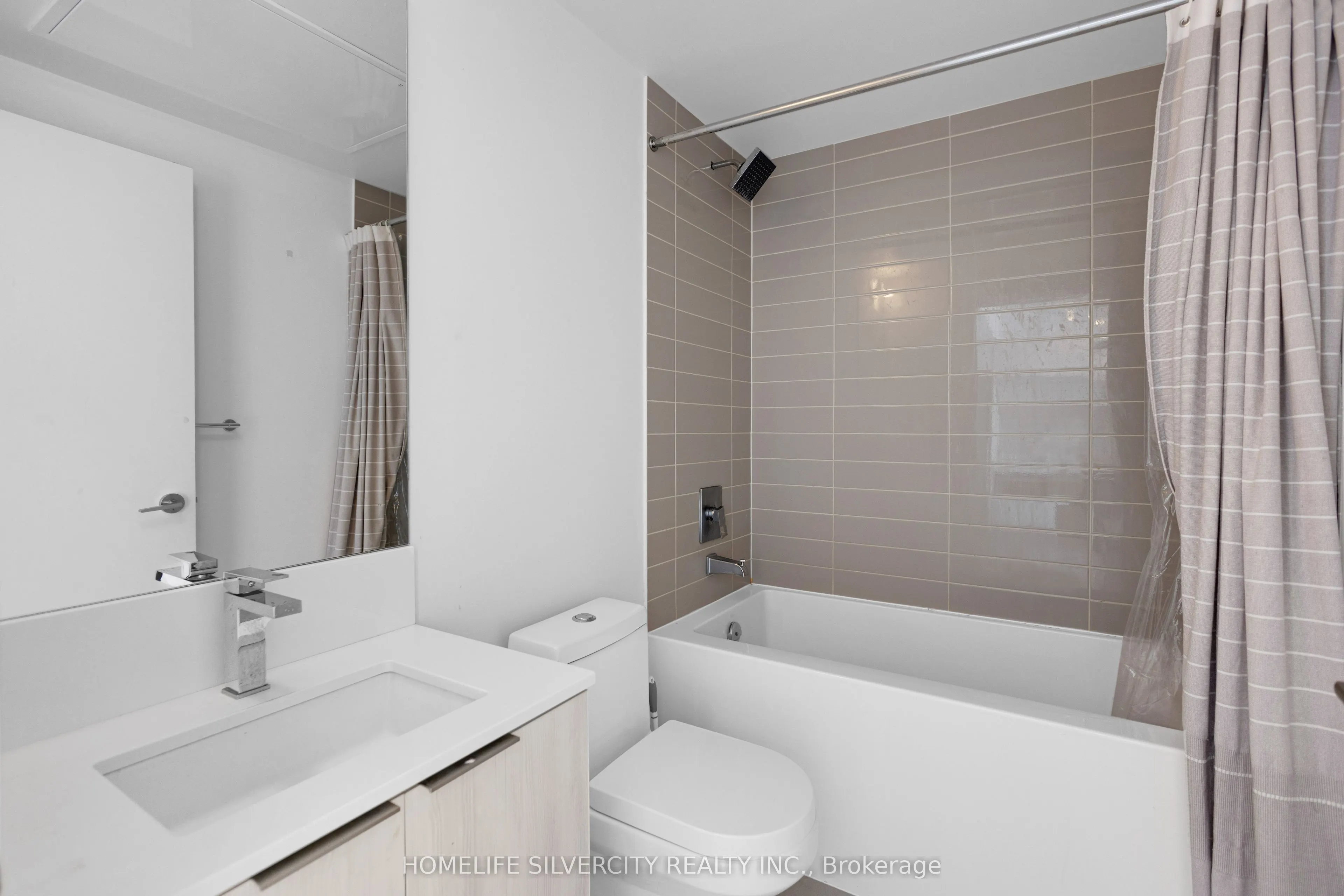 181 Dundas Street E, #Ph8