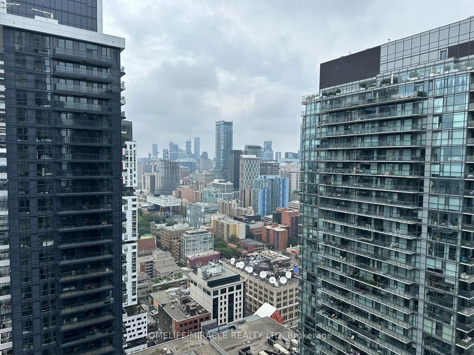28 Widmer Street, #3927