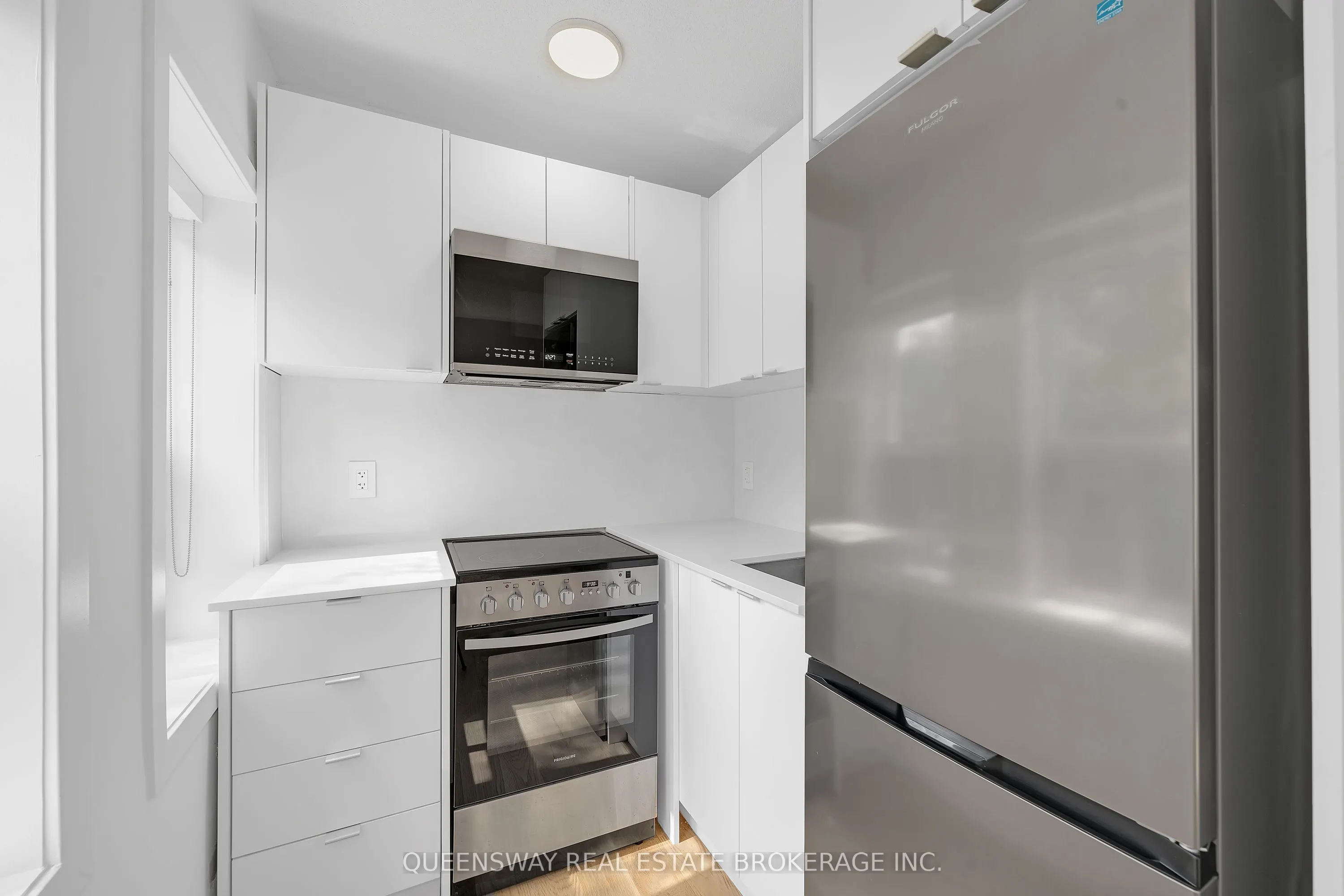 26 Balmoral Avenue, #201