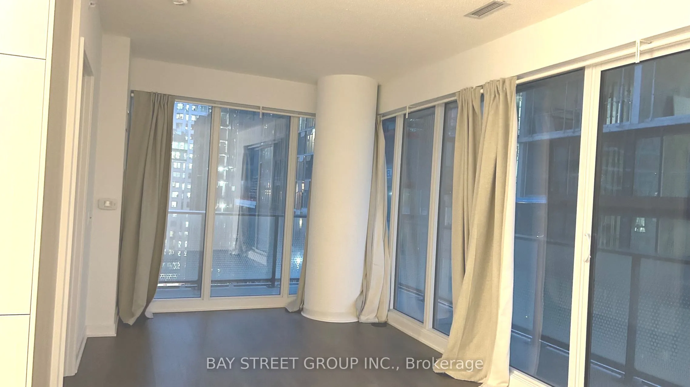 115 Blue Jays Way, #1602