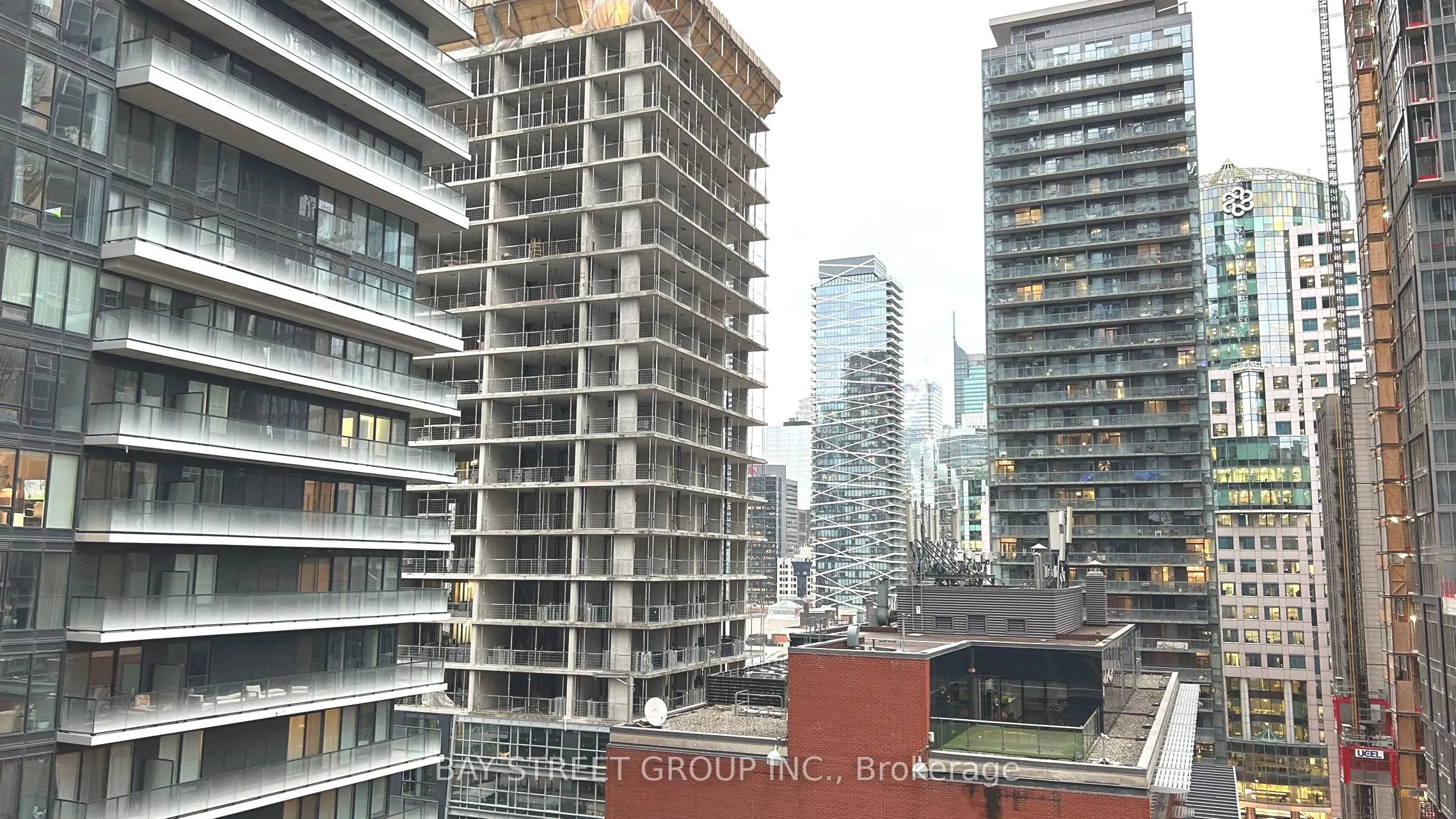 115 Blue Jays Way, #1602