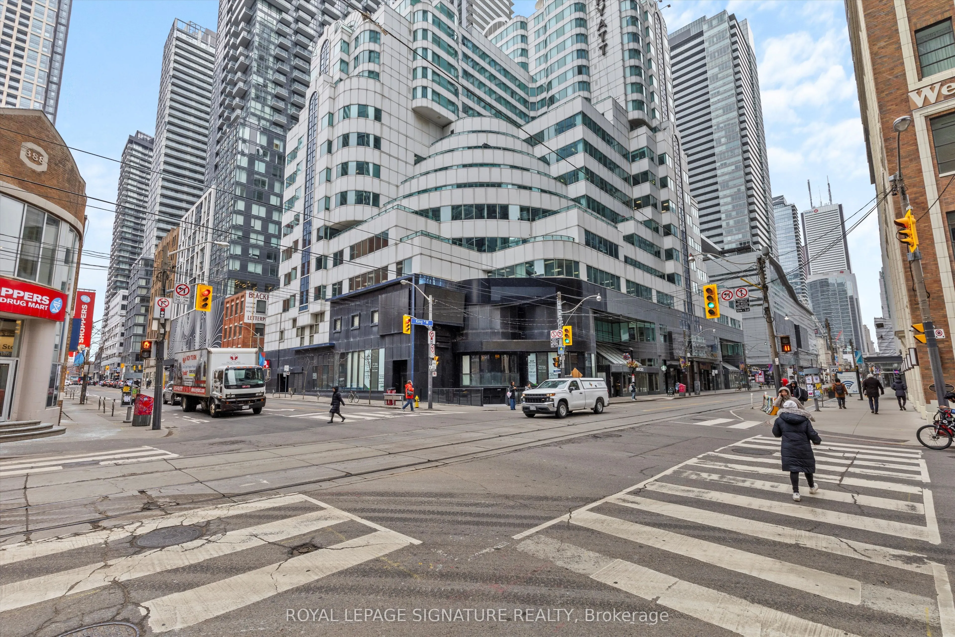 393 King Street W, #1201