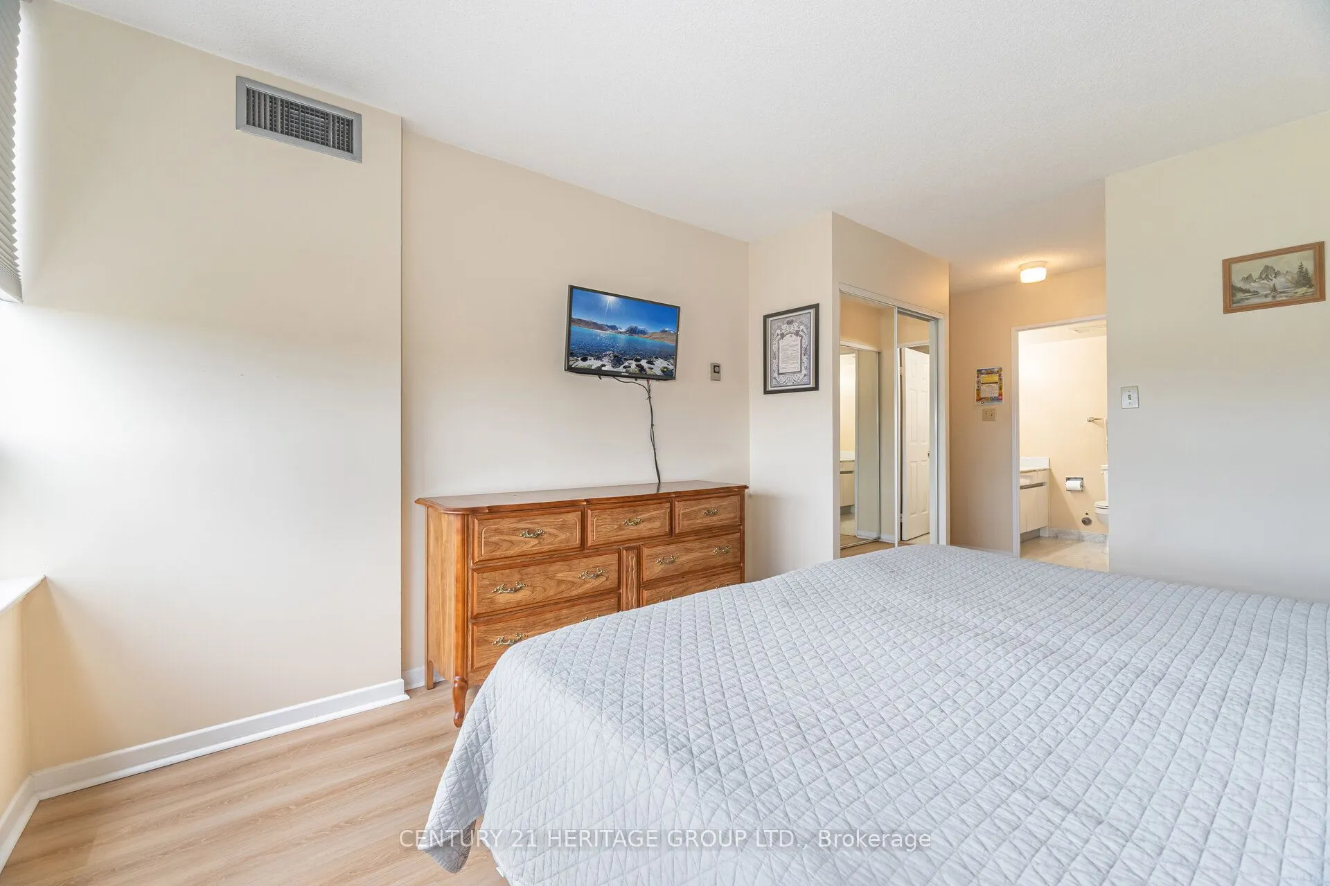 10 Torresdale Avenue, #910