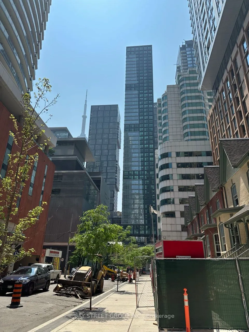 327 King Street W, #2302
