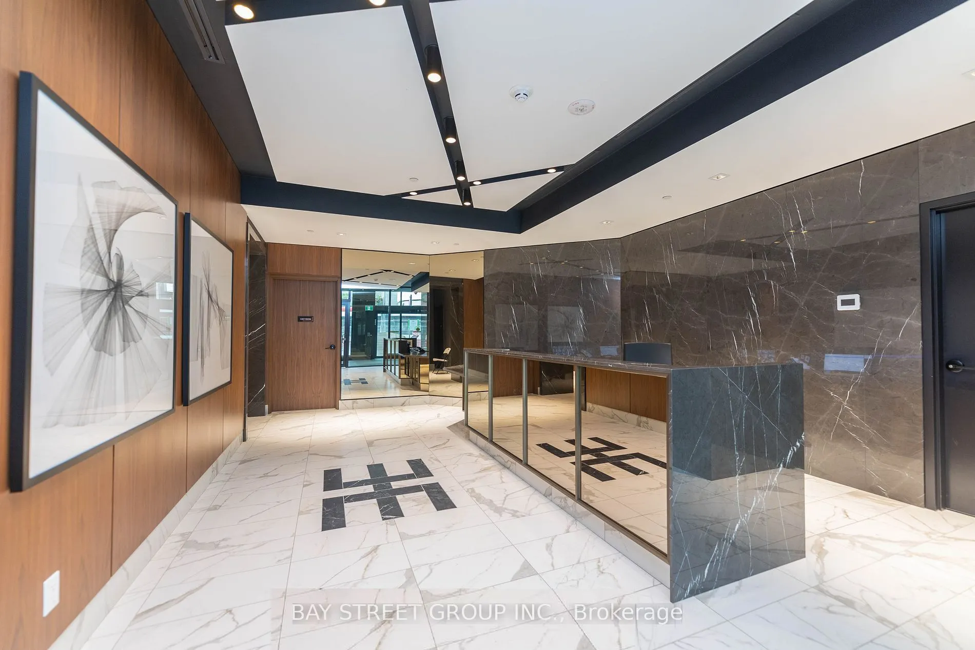 327 King Street W, #2302